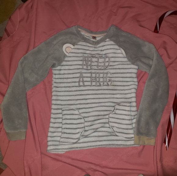 Here or their sweater - Picture 1 of 3